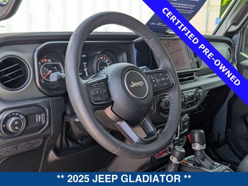 Used 2025 Jeep Gladiator Mojave w/ Convenience Group AWD/4WD image 29
