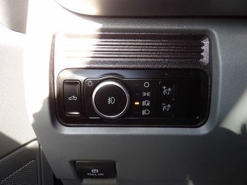 Used 2024 Ford F350 XL w/ XL Driver Assist Package AWD/4WD image 18