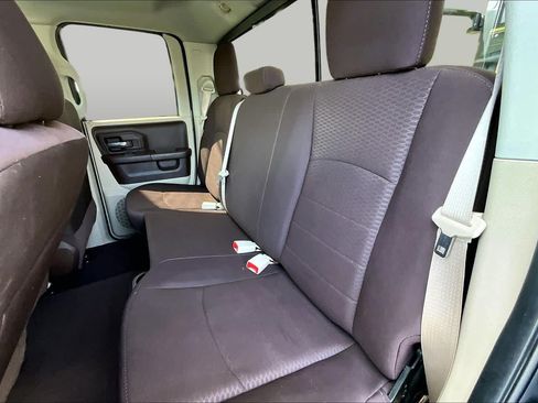 Used 2016 RAM 1500 Classic SLT RWD image 21