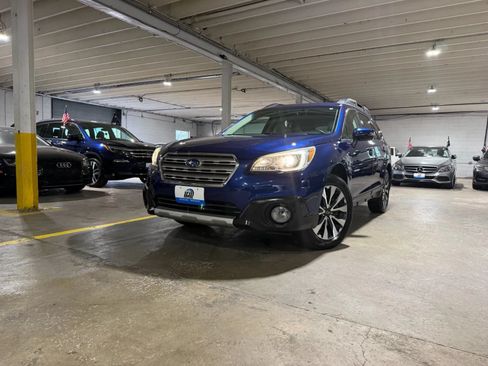 Used 2016 Subaru Outback 2.5i Limited AWD/4WD image 1