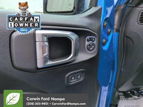 Used 2021 Jeep Gladiator Mojave w/ Trailer Tow Package AWD/4WD image 11
