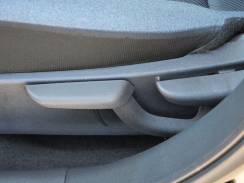 Used 2023 Nissan Versa SV image 20