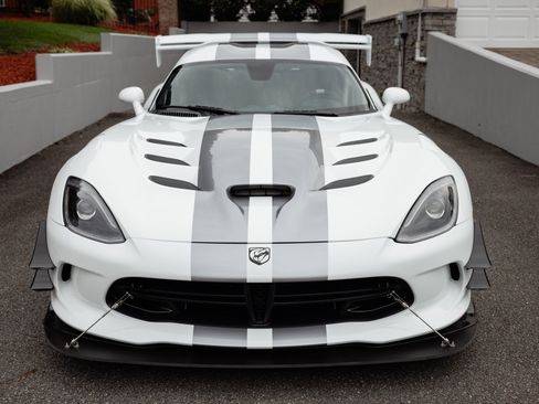 Used 2017 Dodge Viper ACR w/ Extreme Aero Package RWD image 25