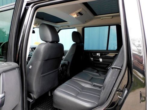 Used 2016 Land Rover LR4 HSE Silver Edition image 15