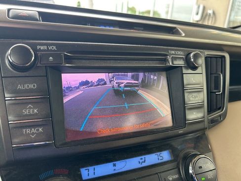 Used 2013 Toyota RAV4 Limited AWD/4WD image 18