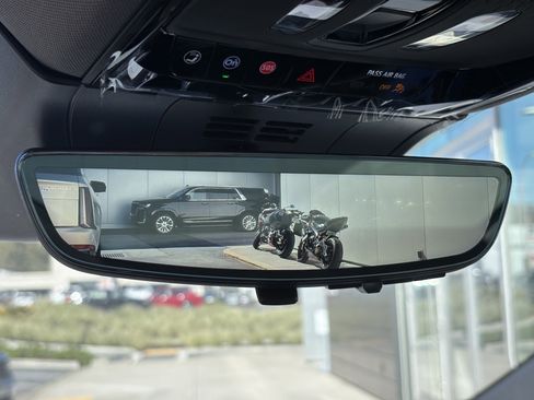 New 2025 Cadillac Optiq Luxury 1 image 31