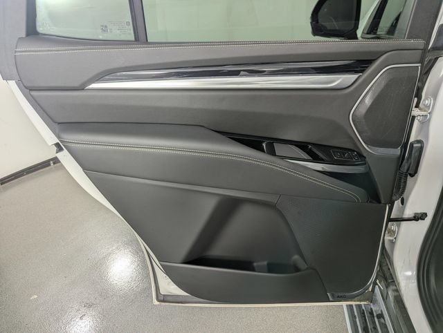 Used 2025 Cadillac Escalade Sport w/ Touring Package AWD/4WD image 20