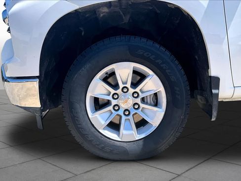 Used 2025 Chevrolet Silverado 1500 LT RWD image 11