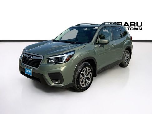 Used 2021 Subaru Forester Premium AWD/4WD image 3