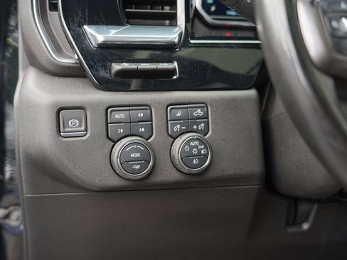 Used 2024 Chevrolet Silverado 3500 High Country w/ High Country Premium Package AWD/4WD image 16