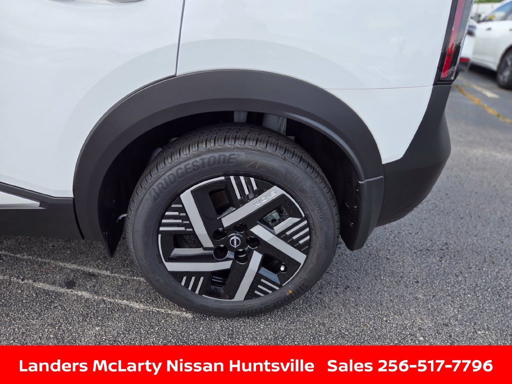 Used 2026 Nissan Kicks SV w/ SV Premium Package FWD image 12