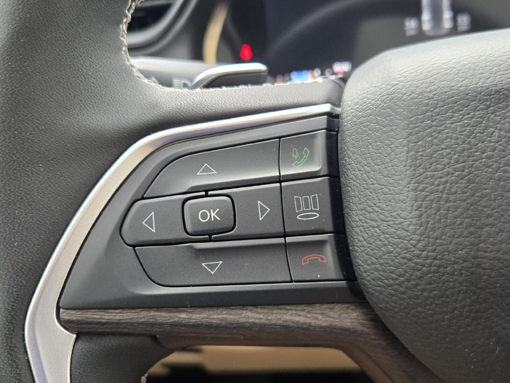 Used 2026 Jeep Grand Cherokee Limited RWD image 23