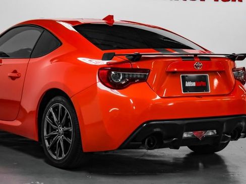 Used 2017 Toyota 86 860 Special Edition RWD image 13