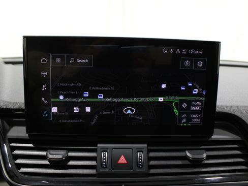 Used 2021 Audi Q5 Prestige w/ Prestige Package image 19