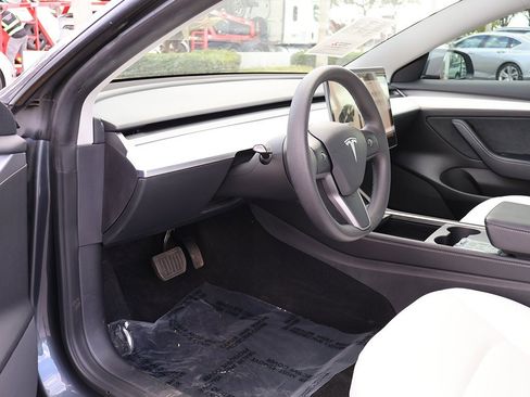 Used 2022 Tesla Model 3 image 26