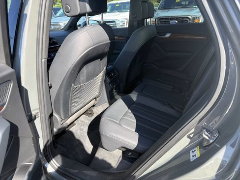 Used 2023 Audi Q5 2.0T Premium Plus w/ Premium Plus Package AWD/4WD image 13