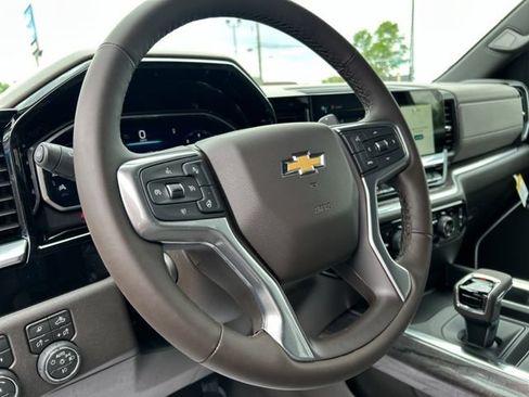 New 2026 Chevrolet Silverado 1500 LTZ w/ LTZ Premium Package AWD/4WD image 30