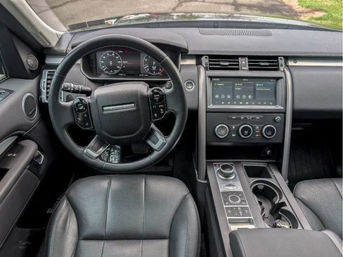 Used 2020 Land Rover Discovery Landmark AWD/4WD image 23