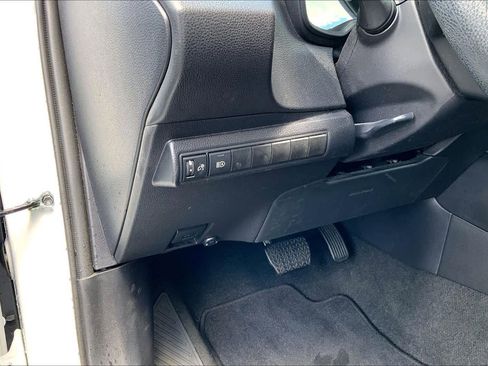 Used 2025 Toyota Corolla LE FWD image 33