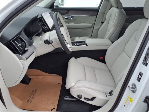 New 2026 Volvo XC90 B6 Ultra image 13