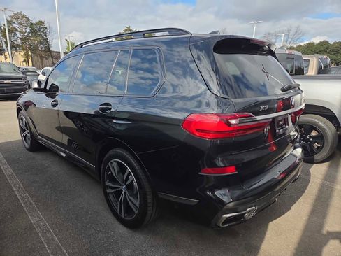 Used 2022 BMW X7 M50i w/ Luxury Seating Package image 4