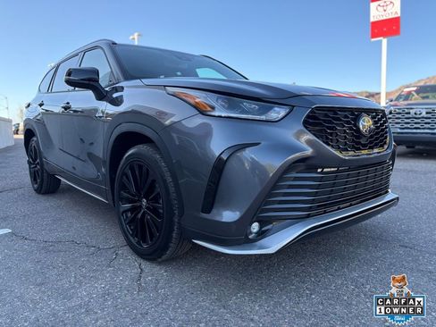 Certified 2025 Toyota Highlander XSE image 11