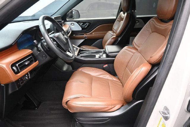 Used 2023 Lincoln Aviator Reserve w/ Equipment Group 201A RWD image 21