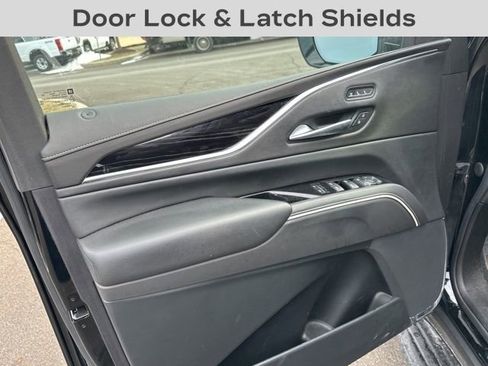 Used 2021 Cadillac Escalade ESV Sport w/ LPO, Illumination Package image 7