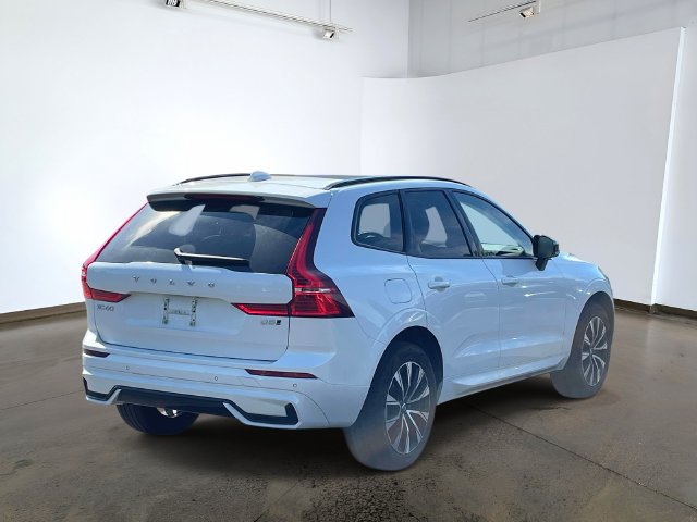 Used 2024 Volvo XC60 B5 Core w/ Climate Package AWD/4WD image 4