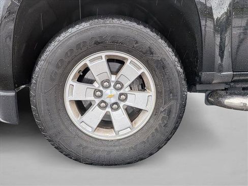 Used 2018 Chevrolet Colorado W/T w/ WT Convenience Package RWD image 13