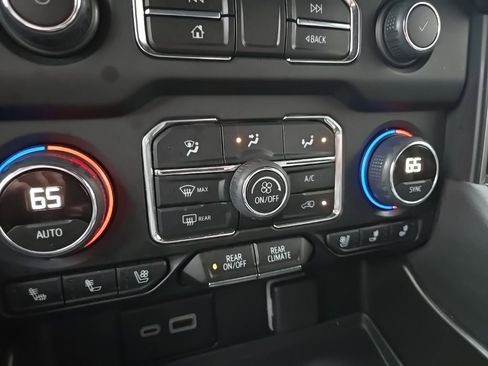 Used 2024 Chevrolet Tahoe Premier AWD/4WD image 61