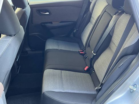 Used 2023 Nissan Rogue SV AWD/4WD image 17