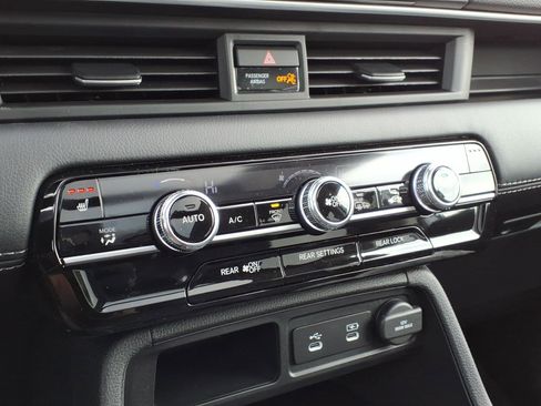 New 2026 Honda Pilot Touring image 19