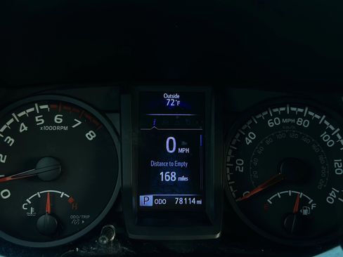 Used 2020 Toyota Tacoma SR image 25