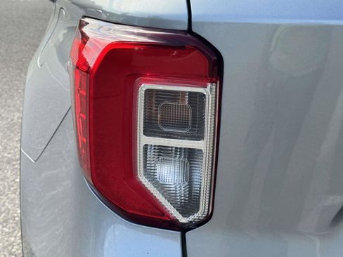 Certified 2022 Ford Explorer XLT w/ Equipment Group 202A image 8