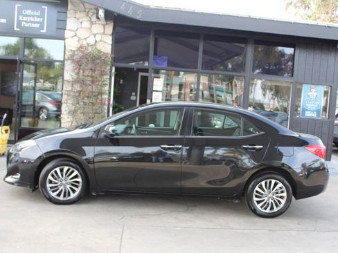 Used 2018 Toyota Corolla XLE w/ Carpet Mat Package (TMS) image 2