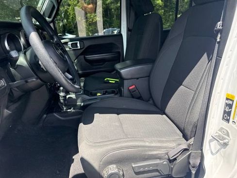 Used 2021 Jeep Wrangler Unlimited Sport AWD/4WD image 12
