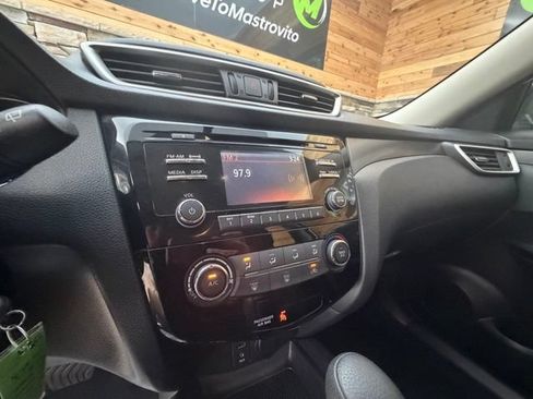 Used 2016 Nissan Rogue S AWD/4WD image 21