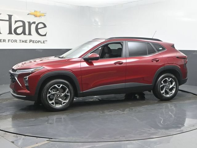 Used 2025 Chevrolet Trax LT w/ Driver Confidence Package FWD image 33