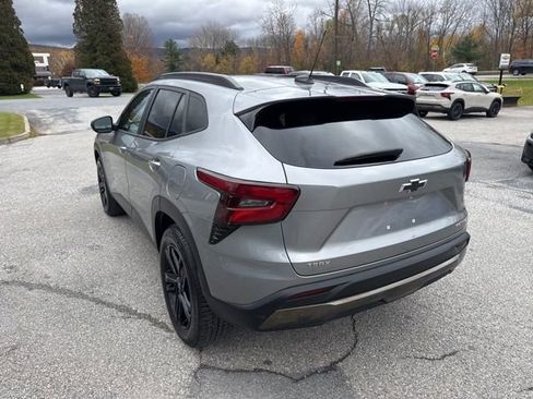 Used 2024 Chevrolet Trax ACTIV w/ Sunroof Package FWD image 21