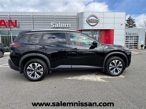 Used 2023 Nissan Rogue SV w/ SV Premium B Package image 19