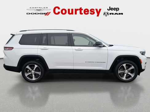 Certified 2023 Jeep Grand Cherokee L Limited image 4