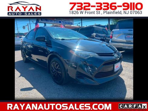 Used 2019 Toyota Corolla LE FWD image 1