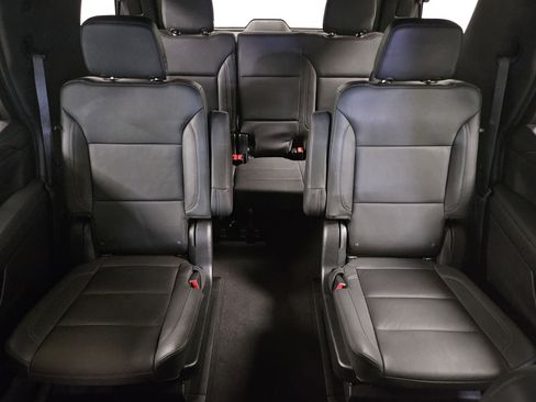 Used 2023 Chevrolet Tahoe Z71 w/ Luxury Package image 40