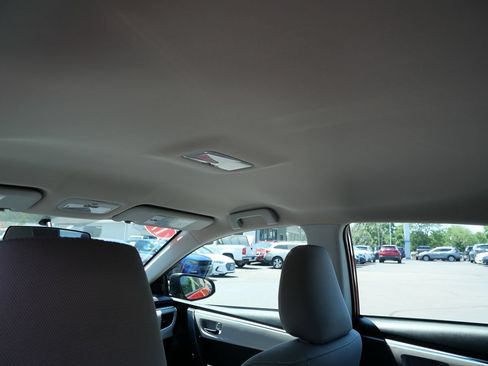 Used 2016 Toyota Corolla LE FWD image 26