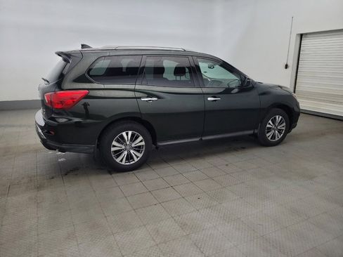 Used 2019 Nissan Pathfinder SV image 10