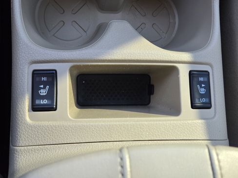 Used 2017 Nissan Rogue SL image 24