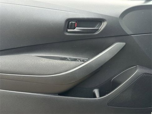 Used 2022 Toyota Corolla LE image 23