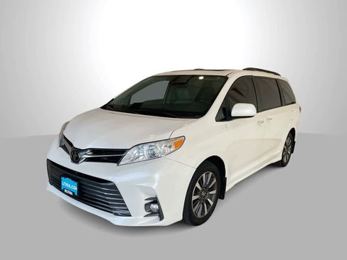 Used 2020 Toyota Sienna XLE w/ XLE Navigation Package AWD/4WD image 1