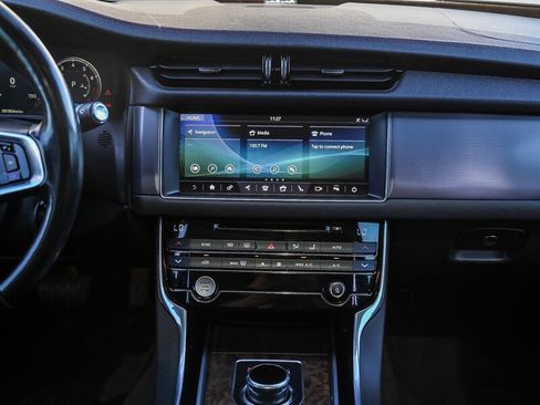 Used 2017 Jaguar XF R-Sport image 17